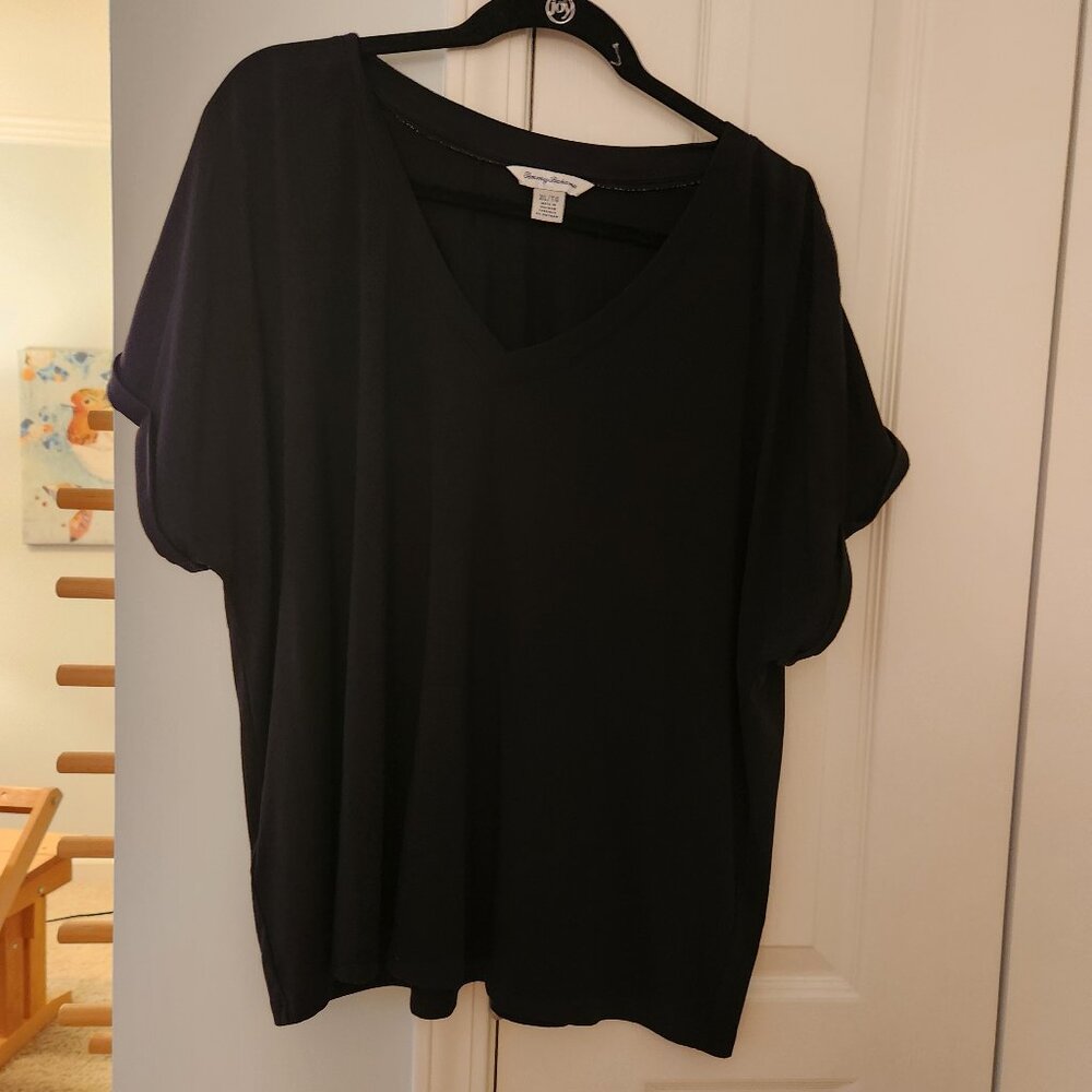 Tommy Bahama Short-Sleeve V-Neck Black T-Shirt